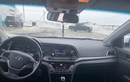 Hyundai Elantra VI рестайлинг, 2018 год, 1 440 000 рублей, 10 фотография