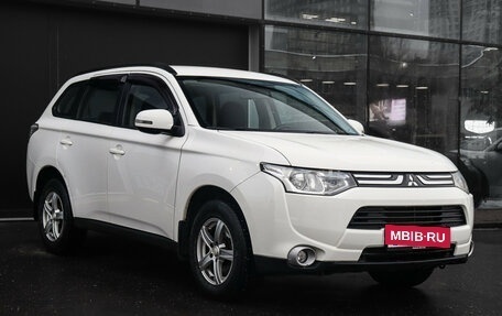 Mitsubishi Outlander III рестайлинг 3, 2012 год, 1 495 000 рублей, 3 фотография