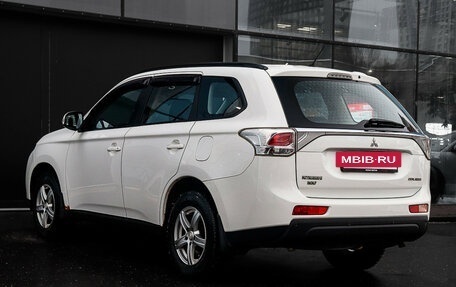 Mitsubishi Outlander III рестайлинг 3, 2012 год, 1 495 000 рублей, 7 фотография