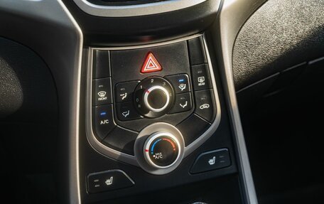 Hyundai Elantra V, 2015 год, 1 090 000 рублей, 21 фотография