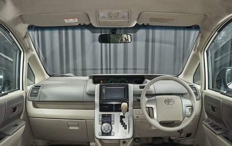 Toyota Noah III, 2008 год, 1 250 000 рублей, 7 фотография