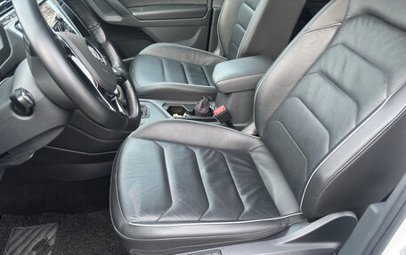 Volkswagen Tiguan II, 2020 год, 3 200 000 рублей, 15 фотография