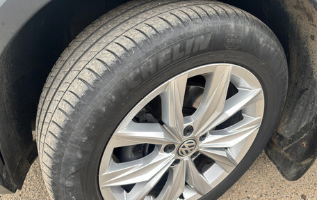 Volkswagen Tiguan II, 2020 год, 3 200 000 рублей, 32 фотография