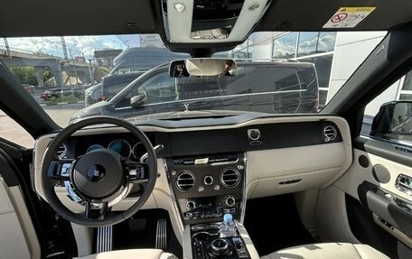 Rolls-Royce Cullinan, 2024 год, 49 900 000 рублей, 13 фотография