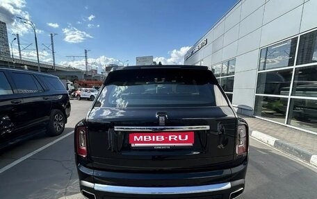 Rolls-Royce Cullinan, 2024 год, 49 900 000 рублей, 4 фотография