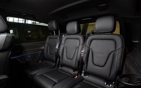 Mercedes-Benz V-Класс, 2024 год, 18 050 000 рублей, 12 фотография