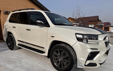 Toyota Land Cruiser 200, 2018 год, 7 950 000 рублей, 4 фотография