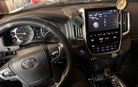 Toyota Land Cruiser 200, 2018 год, 7 950 000 рублей, 7 фотография