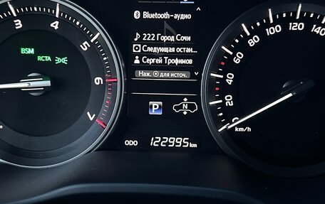 Toyota Land Cruiser 200, 2018 год, 7 950 000 рублей, 8 фотография