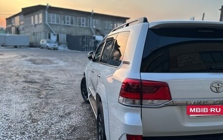 Toyota Land Cruiser 200, 2018 год, 7 950 000 рублей, 10 фотография