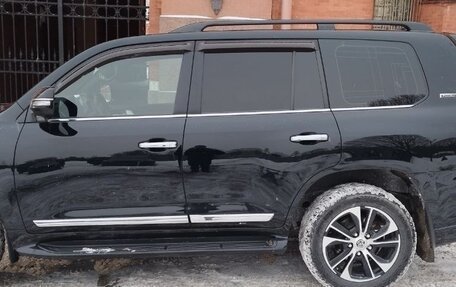 Toyota Land Cruiser 200, 2021 год, 7 970 000 рублей, 3 фотография