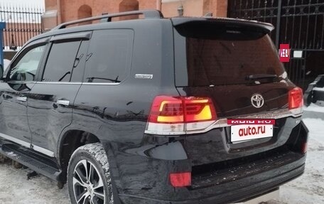 Toyota Land Cruiser 200, 2021 год, 7 970 000 рублей, 4 фотография