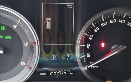 Toyota Land Cruiser 200, 2021 год, 7 970 000 рублей, 10 фотография