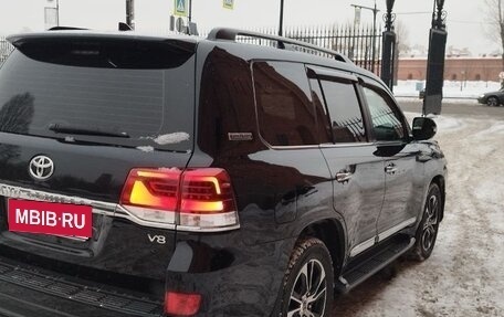 Toyota Land Cruiser 200, 2021 год, 7 970 000 рублей, 6 фотография