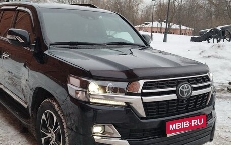 Toyota Land Cruiser 200, 2021 год, 7 970 000 рублей, 8 фотография