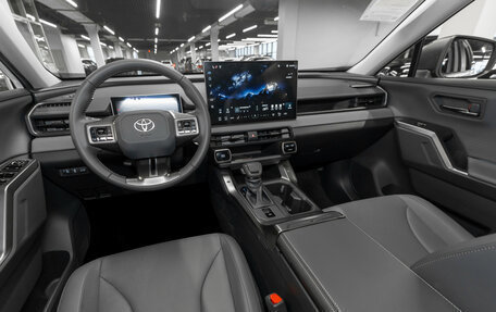 Toyota RAV4, 2025 год, 4 950 000 рублей, 7 фотография