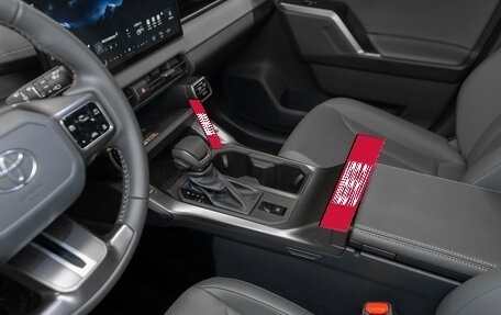 Toyota RAV4, 2025 год, 4 950 000 рублей, 14 фотография