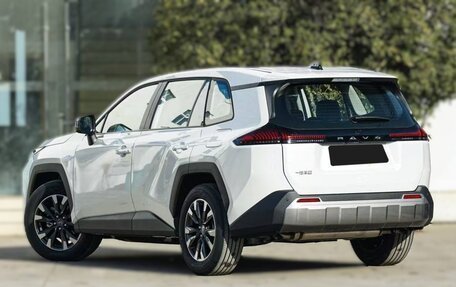 Toyota RAV4, 2026 год, 4 400 000 рублей, 2 фотография