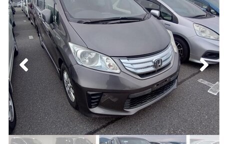 Honda Freed I, 2014 год, 740 000 рублей, 2 фотография