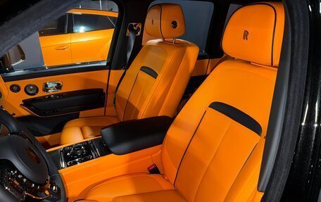 Rolls-Royce Cullinan, 2025 год, 65 000 000 рублей, 7 фотография