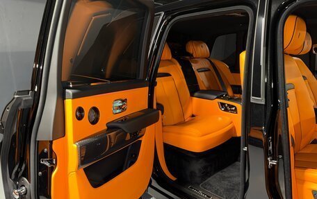 Rolls-Royce Cullinan, 2025 год, 65 000 000 рублей, 12 фотография