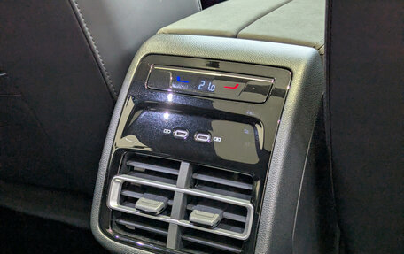 Volkswagen Tiguan, 2025 год, 5 390 000 рублей, 30 фотография