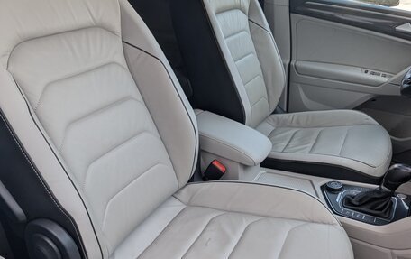 Volkswagen Tiguan II, 2017 год, 2 050 000 рублей, 17 фотография