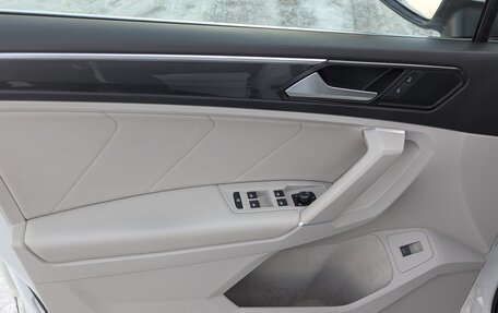 Volkswagen Tiguan II, 2017 год, 2 050 000 рублей, 23 фотография