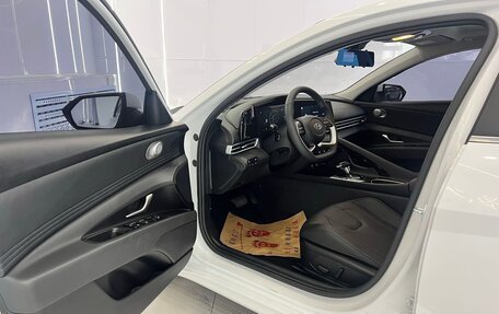 Hyundai Elantra, 2022 год, 1 750 000 рублей, 8 фотография