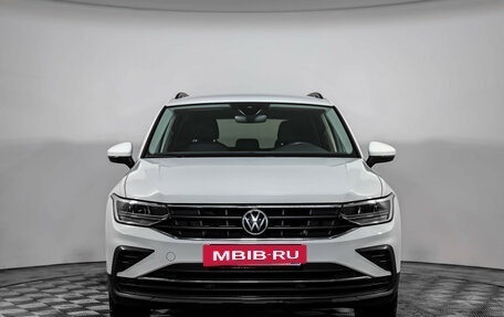 Volkswagen Tiguan II, 2021 год, 3 449 000 рублей, 2 фотография