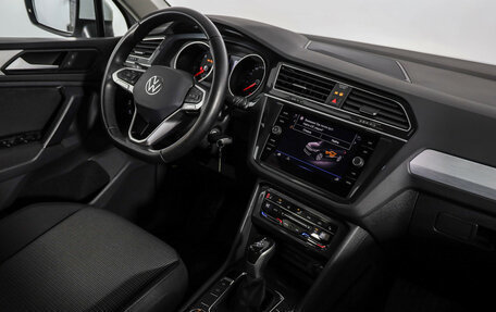 Volkswagen Tiguan II, 2021 год, 3 449 000 рублей, 9 фотография