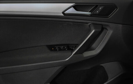 Volkswagen Tiguan II, 2021 год, 3 449 000 рублей, 21 фотография