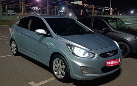 Hyundai Solaris II рестайлинг, 2011 год, 850 000 рублей, 1 фотография