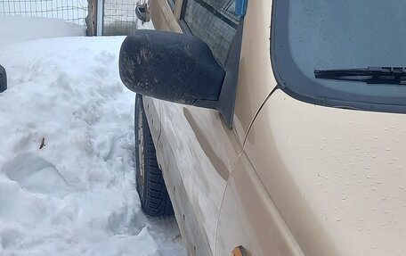 Chevrolet Niva I рестайлинг, 2004 год, 240 000 рублей, 4 фотография