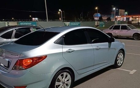 Hyundai Solaris II рестайлинг, 2011 год, 850 000 рублей, 5 фотография