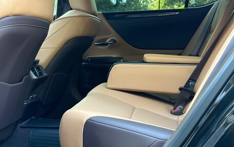 Lexus ES VII, 2019 год, 5 790 000 рублей, 21 фотография