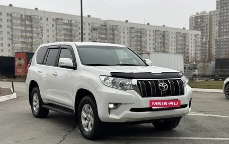 Toyota Land Cruiser Prado 150 рестайлинг 2, 2018 год, 5 100 000 рублей, 2 фотография