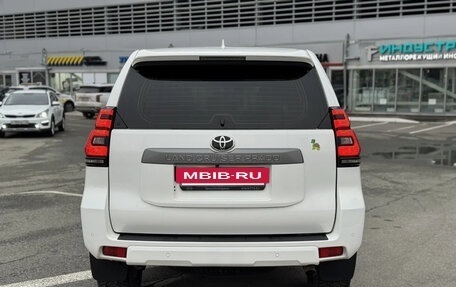 Toyota Land Cruiser Prado 150 рестайлинг 2, 2018 год, 5 100 000 рублей, 19 фотография