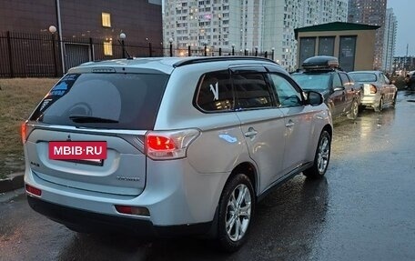 Mitsubishi Outlander III рестайлинг 3, 2013 год, 1 370 000 рублей, 21 фотография