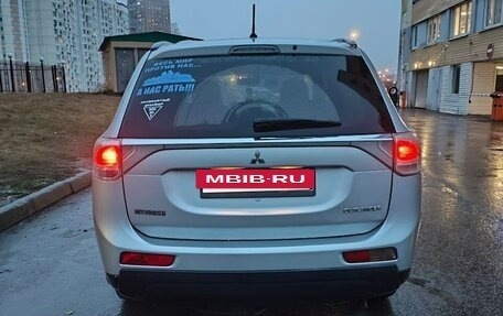 Mitsubishi Outlander III рестайлинг 3, 2013 год, 1 370 000 рублей, 26 фотография