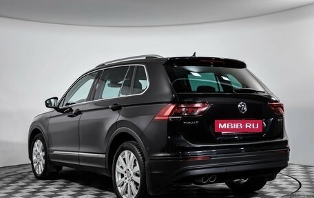 Volkswagen Tiguan II, 2019 год, 2 989 000 рублей, 7 фотография