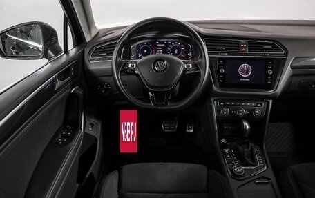 Volkswagen Tiguan II, 2019 год, 2 989 000 рублей, 11 фотография