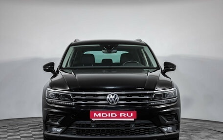 Volkswagen Tiguan II, 2019 год, 2 989 000 рублей, 2 фотография