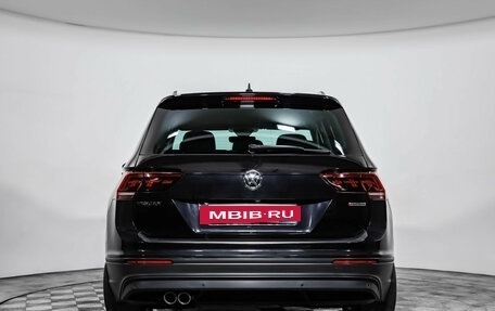 Volkswagen Tiguan II, 2019 год, 2 989 000 рублей, 6 фотография