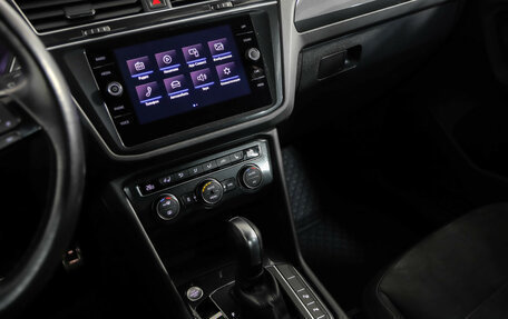 Volkswagen Tiguan II, 2019 год, 2 989 000 рублей, 20 фотография