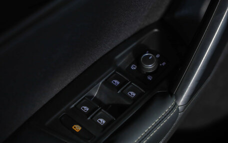 Volkswagen Tiguan II, 2019 год, 2 989 000 рублей, 23 фотография