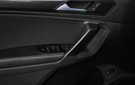 Volkswagen Tiguan II, 2019 год, 2 989 000 рублей, 22 фотография