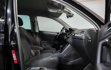 Volkswagen Tiguan II, 2019 год, 2 989 000 рублей, 25 фотография