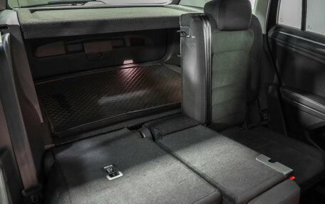 Volkswagen Tiguan II, 2019 год, 2 989 000 рублей, 29 фотография