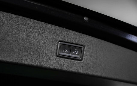 Volkswagen Tiguan II, 2019 год, 2 989 000 рублей, 34 фотография